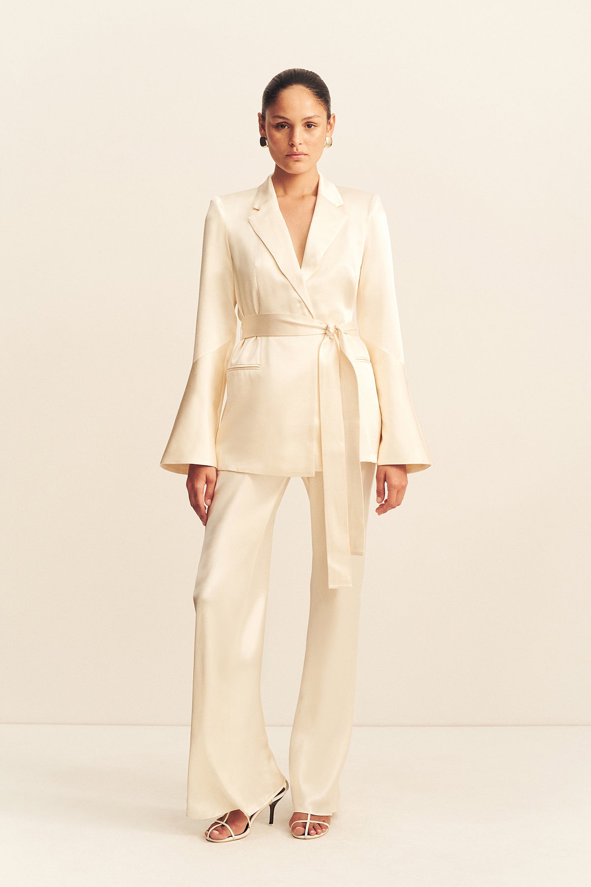 LA LUNE FLARED SLEEVE BELTED BLAZER | CREAM | OUTERWEAR | SHONA JOY Shona Joy US LA LUNE FLARED SLEEVE BELTED BLAZER | CREAM | OUTERWEAR | SHONA JOY Shona Joy US