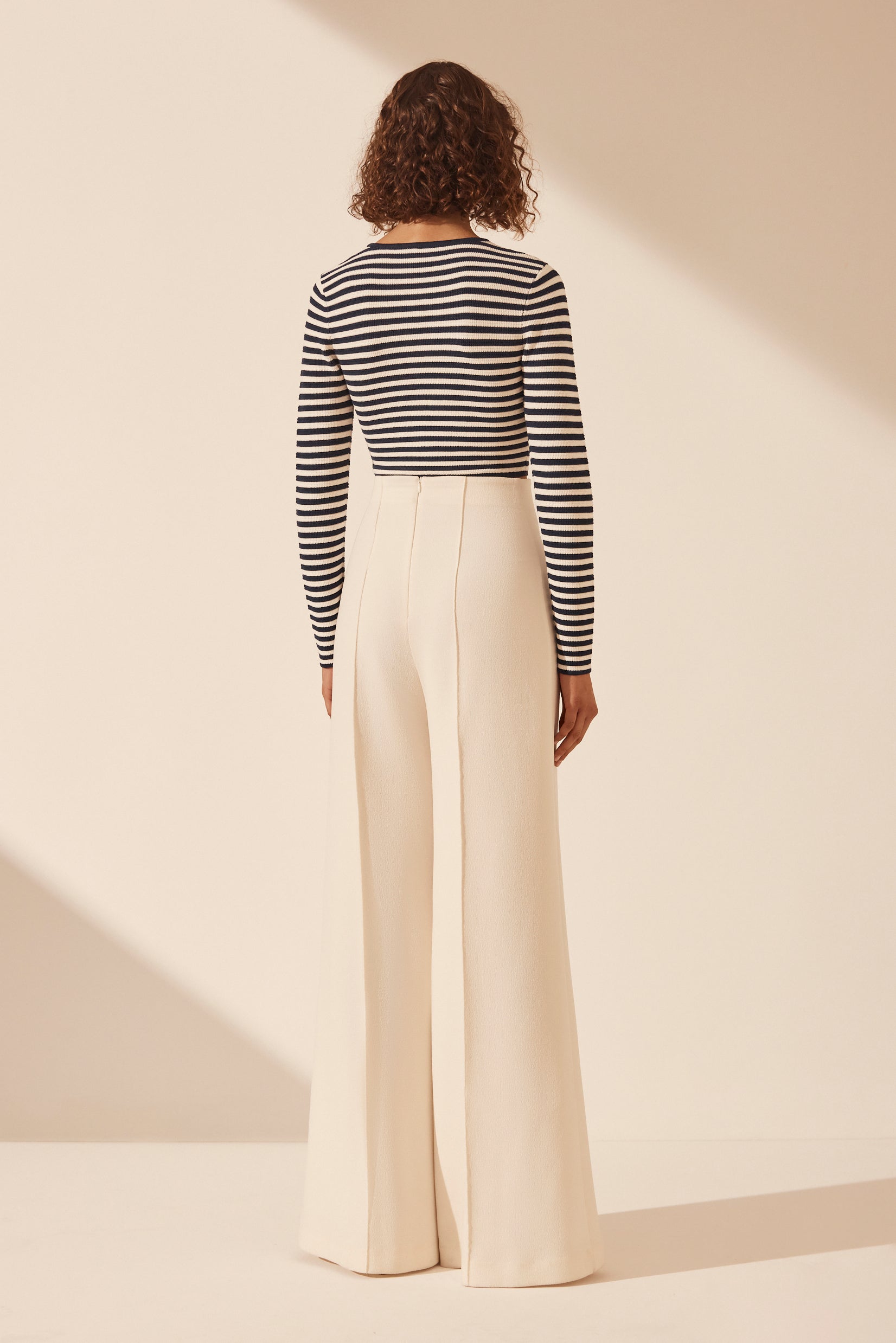 express keyhole top
