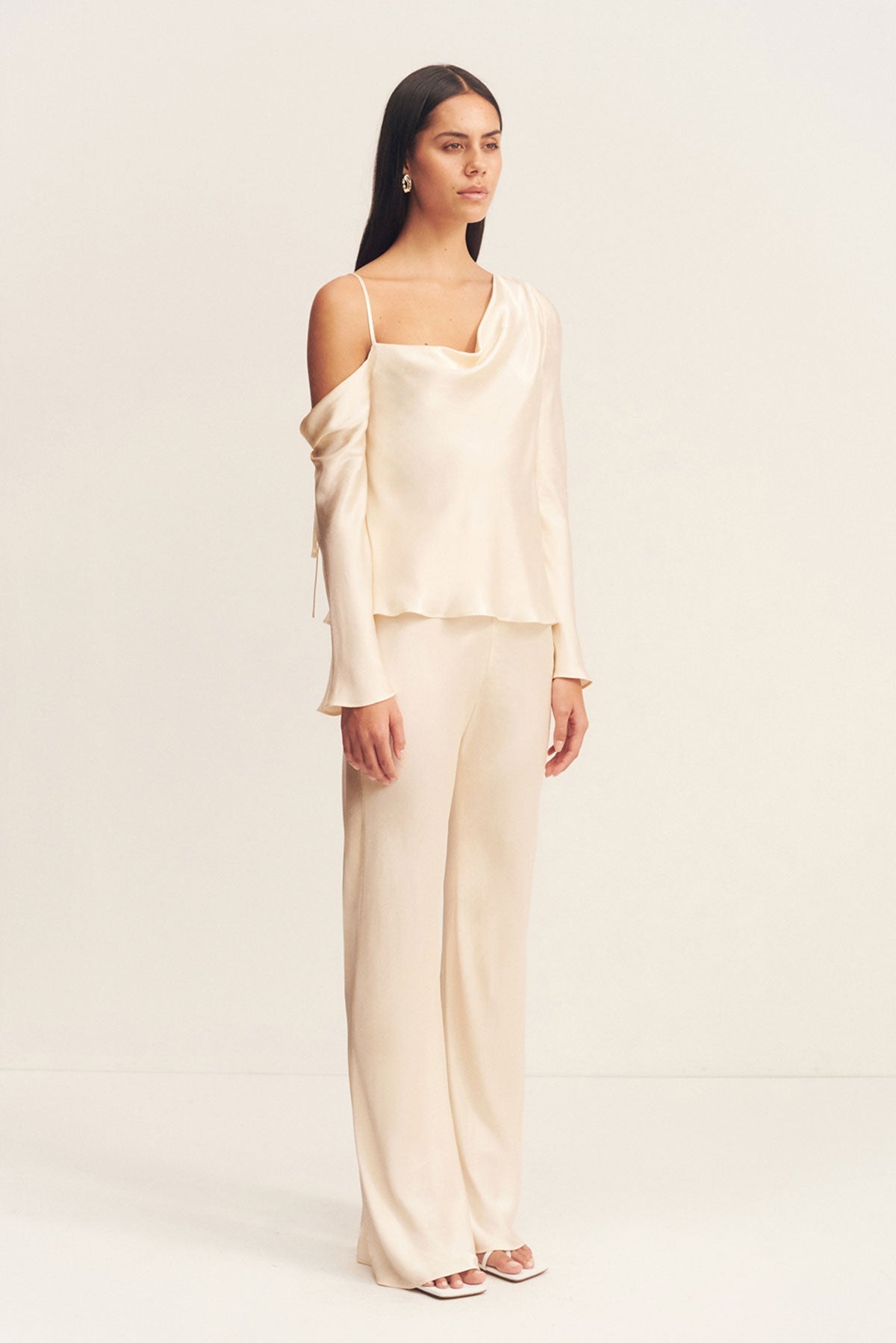 LA LUNE ASYMMETRICAL LONG SLEEVE TOP - CREAM