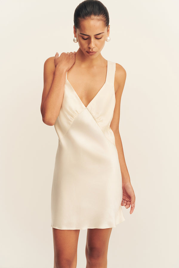 Shona Joy Dresses | Shona Joy Le Lune Lounge Plunged Slip Dress In Cream | Color: Cream | Size: S | Rbutler313's Closet Shona Joy Dresses | Shona Joy Le Lune Lounge Plunged Slip Dress In Cream | Color: Cream | Size: S | Rbutler313's Closet
