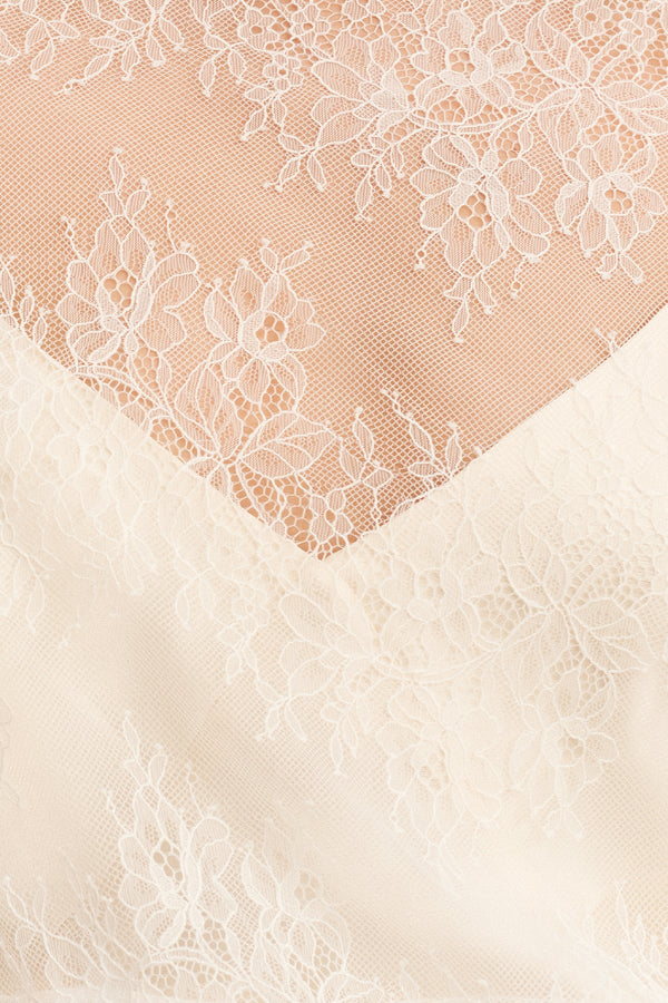 LAMBENT LACE LONG SLEEVE TIE TOP
_SW