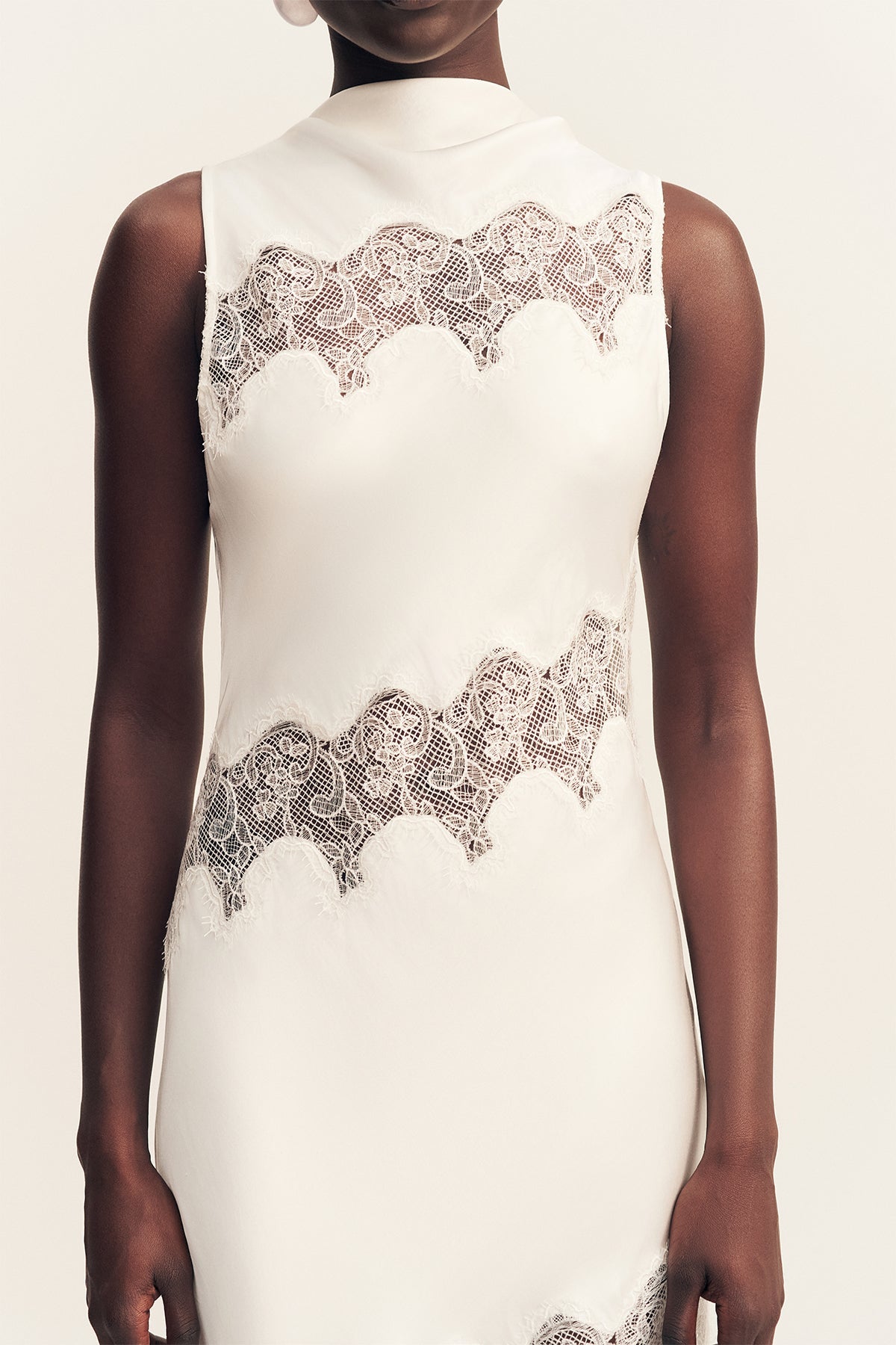 セリーナ様Shona Joy ドレス Simona Asymmetrical Panelled Maxi Dress | Ivory | Dresses | Shona