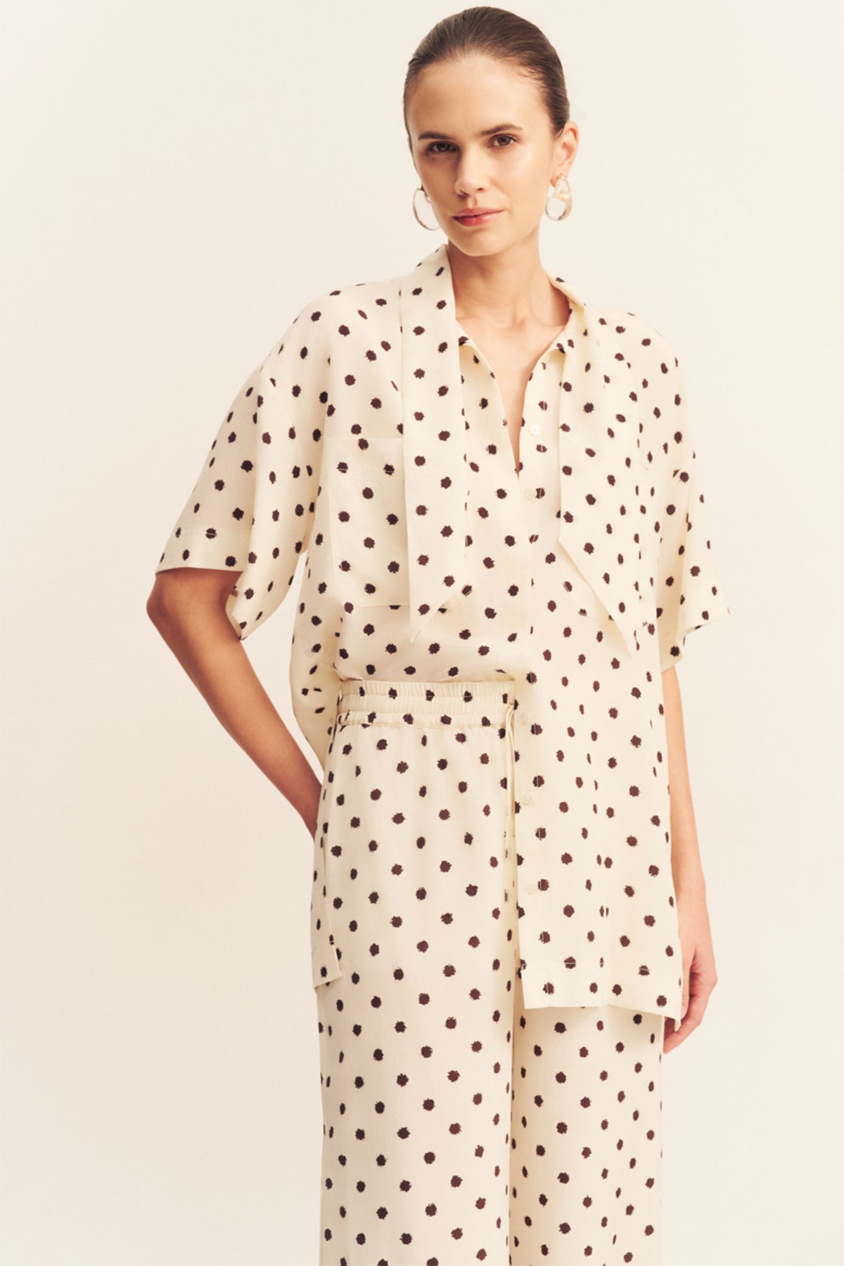 Houston Side Split Short Sleeve Shirt | Blanc Polka | Tops | Shona