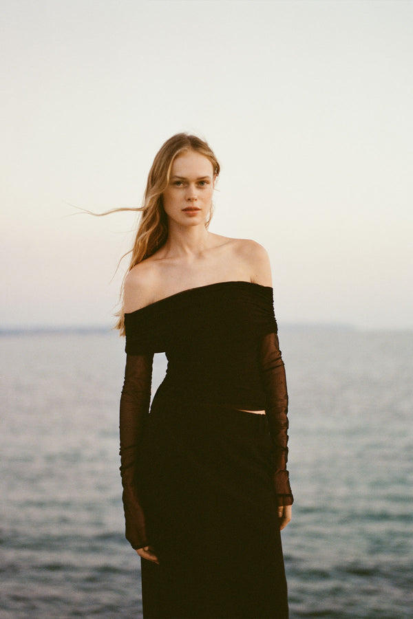 Shona Joy - Mira Long Sleeve Off Shoulder Top - Black Shona Joy - Mira Long Sleeve Off Shoulder Top - Black