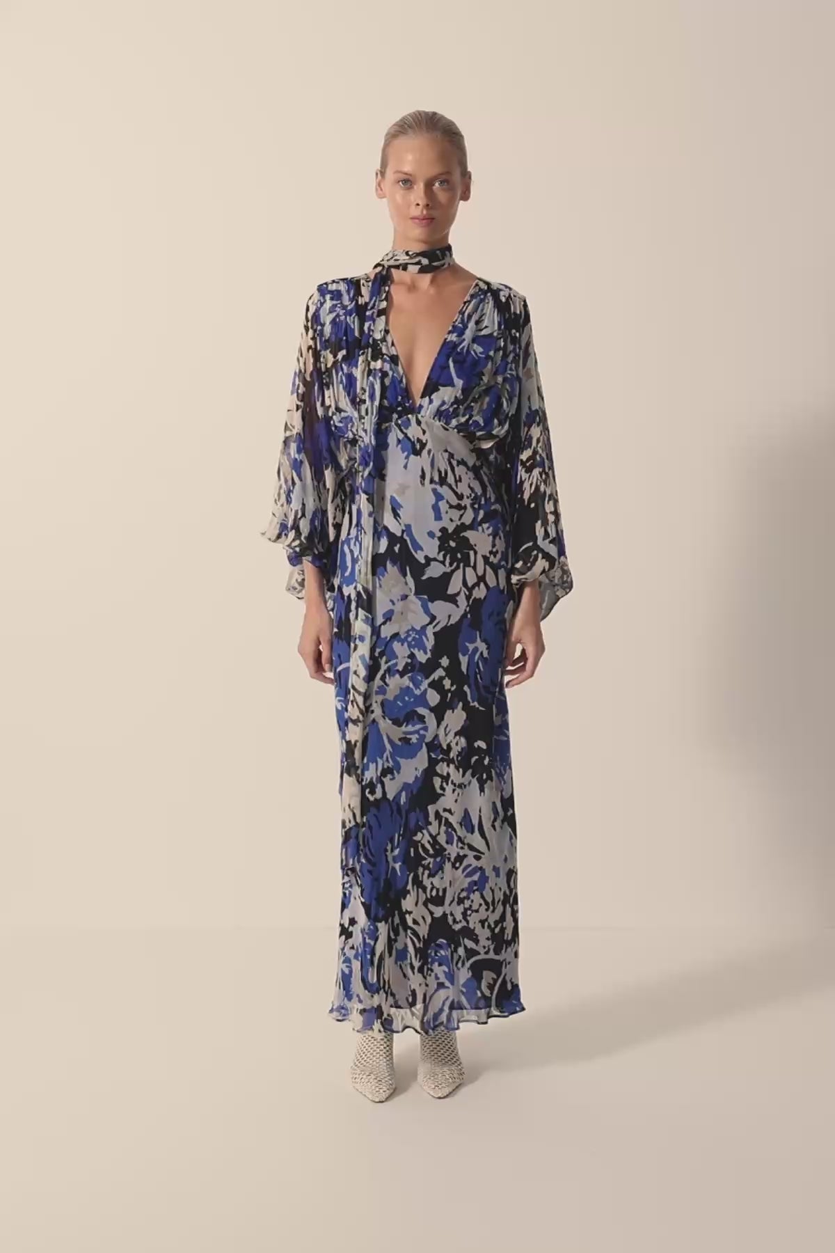 OLEA PLUNGE BALLOON SLEEVE MAXI DRESS | AZURE/MULTI | DRESSES