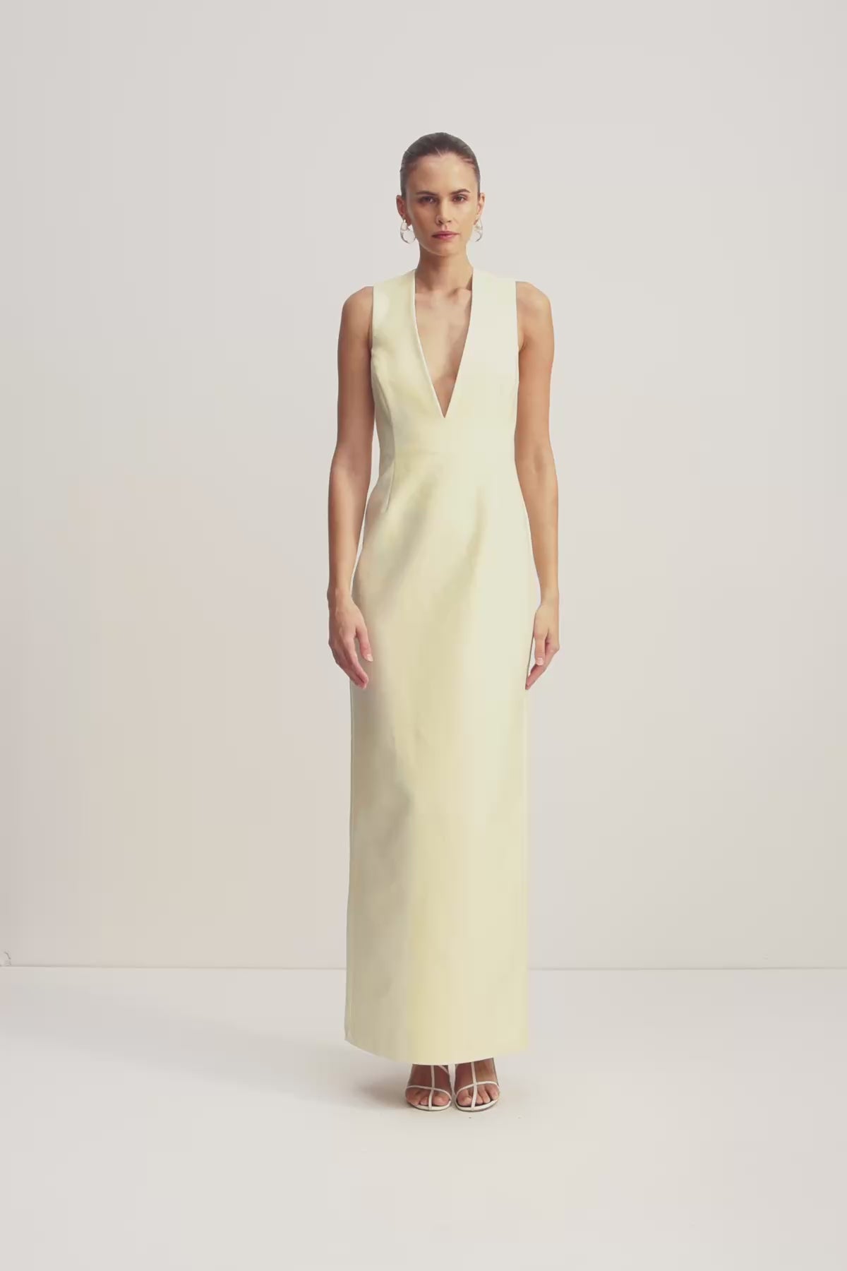 イオニオンジョイ Otis Plunged Fitted Maxi Dress | Yuzu | Dresses | Shona Joy