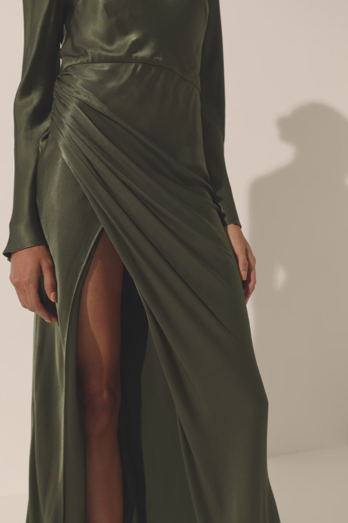 La Lune Flared Sleeve Side Split Midi Dress | Forest | Dresses